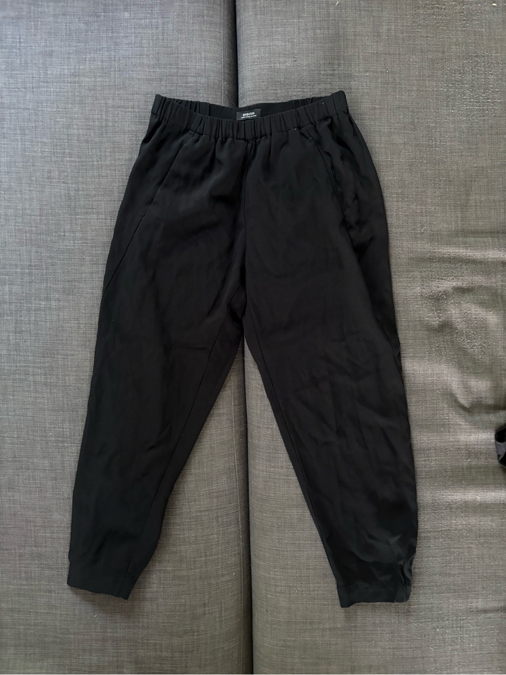 Babaton Black Elastic-Waist Jogger Pants